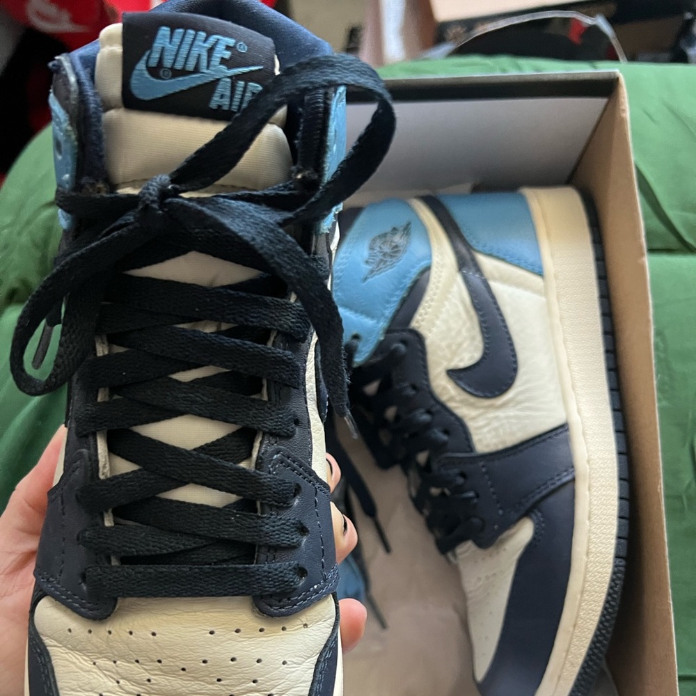 Air Jordan 1 Obsidian